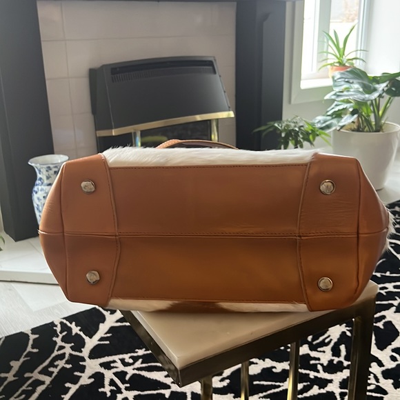 Montana Hudson Leather Cowhide Purse - Picture 3 of 3